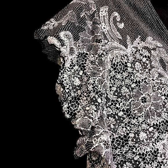 3 Womens Laura Ashley petite dress blouses. - Picture 4 of 16